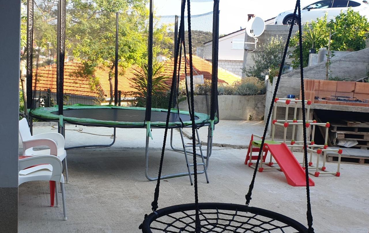 Frane Apartment Zavalatica Bagian luar foto