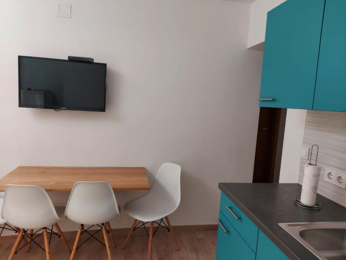 Frane Apartment Zavalatica Bagian luar foto