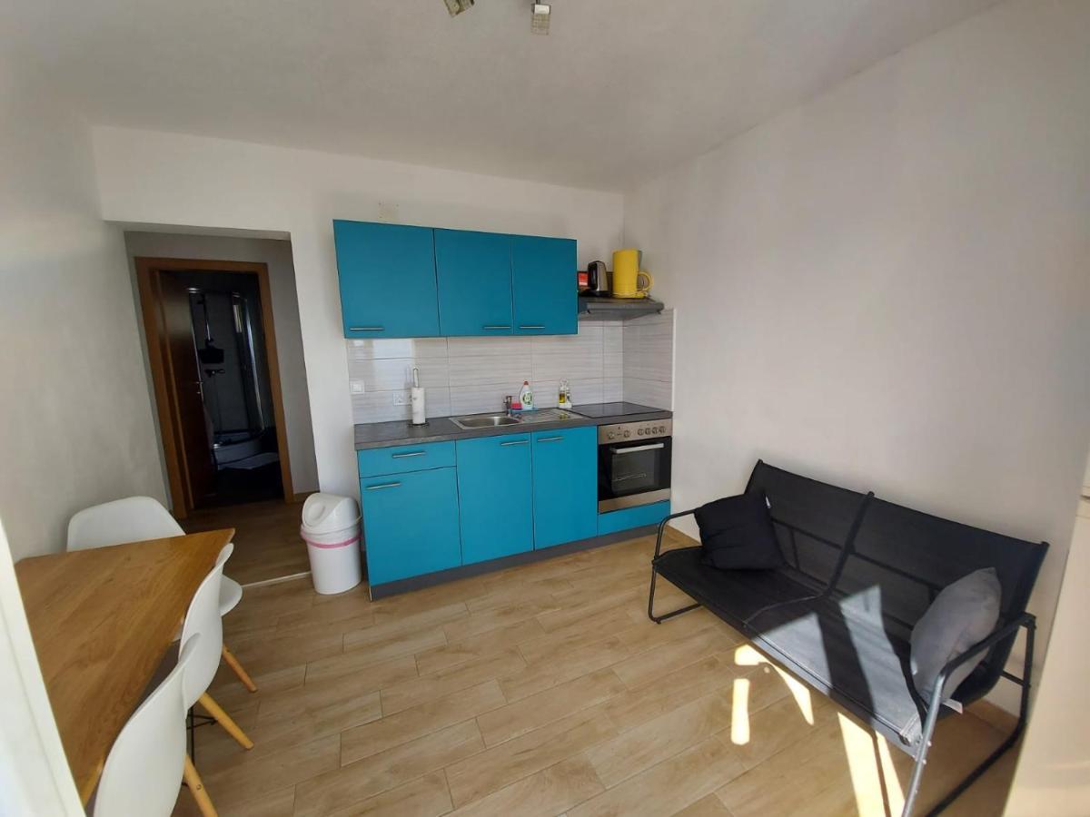 Frane Apartment Zavalatica Bagian luar foto